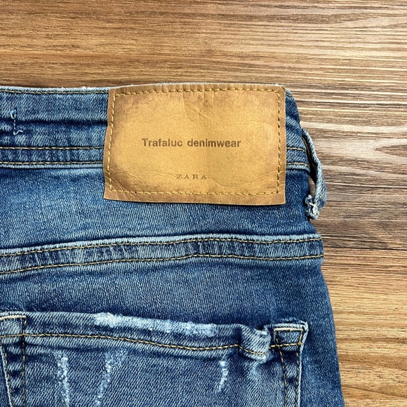 Zara Blue Skinny Jeans with Red Floral Embroidery - Picture 7 of 7